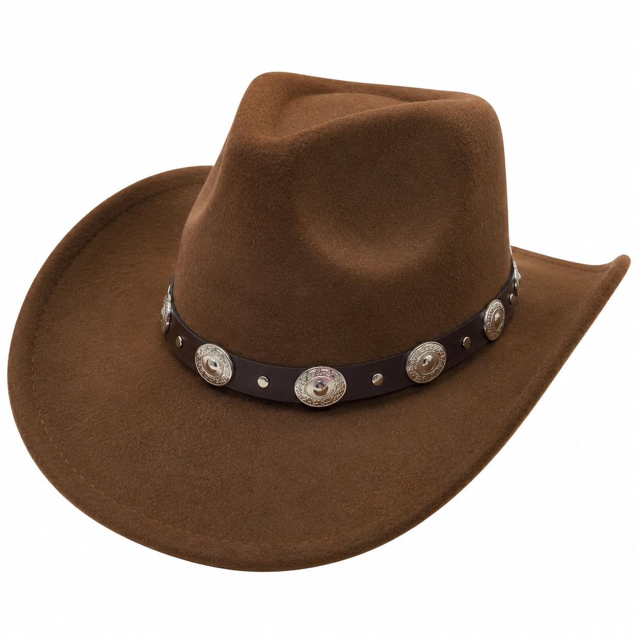 Sombrero de vaquero marrón con detalles metálicos